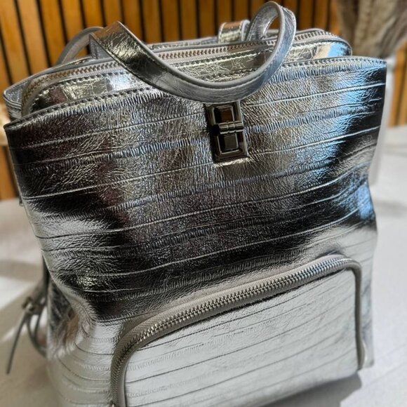 Lumière Luxe – A Leather Backpack for Bold Achievers main image 6